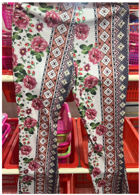 Hip Hugging Patterned Leggings